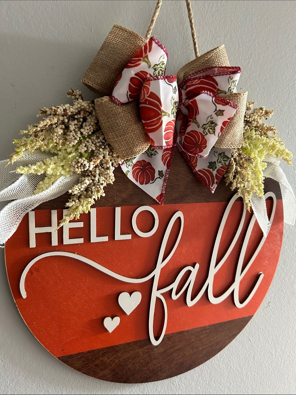 “Hello Fall”Round Wooden Sign with White Script and Bow - Picture 11 of 12